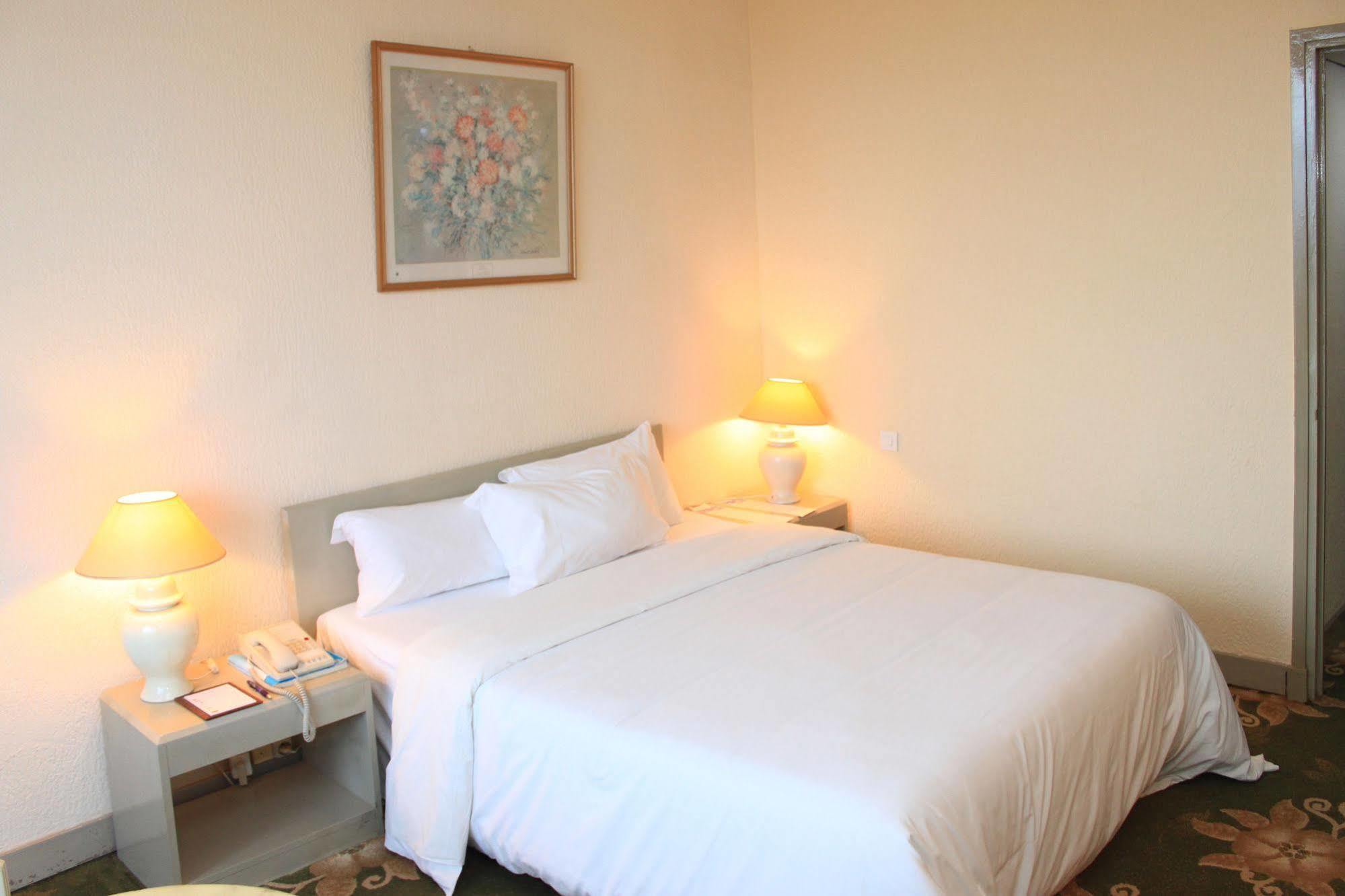 Yaoundé Hotel Mont Febe מראה חיצוני תמונה