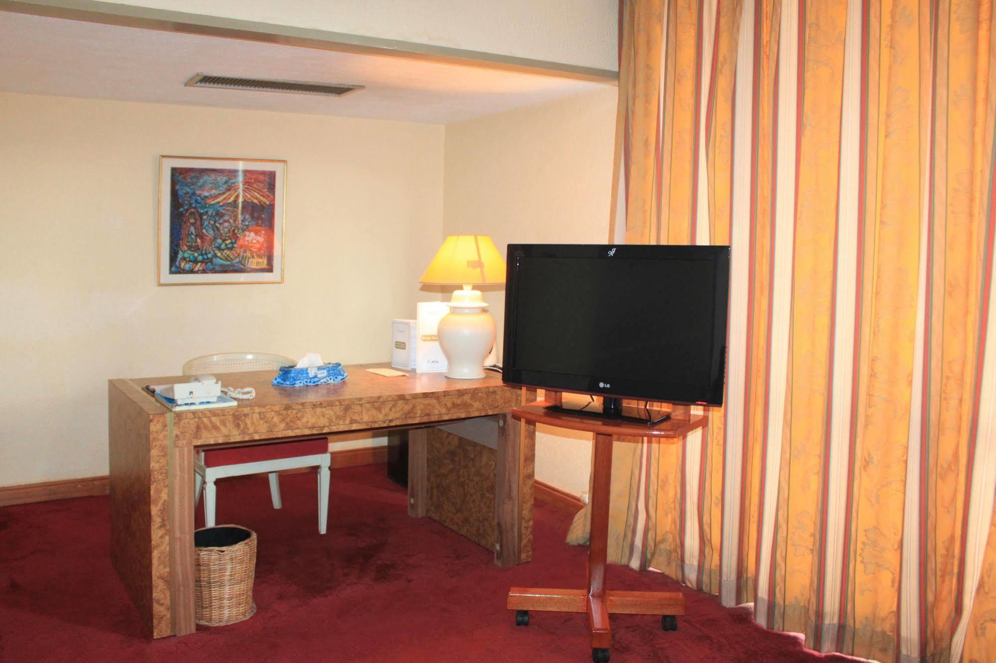 Yaoundé Hotel Mont Febe מראה חיצוני תמונה