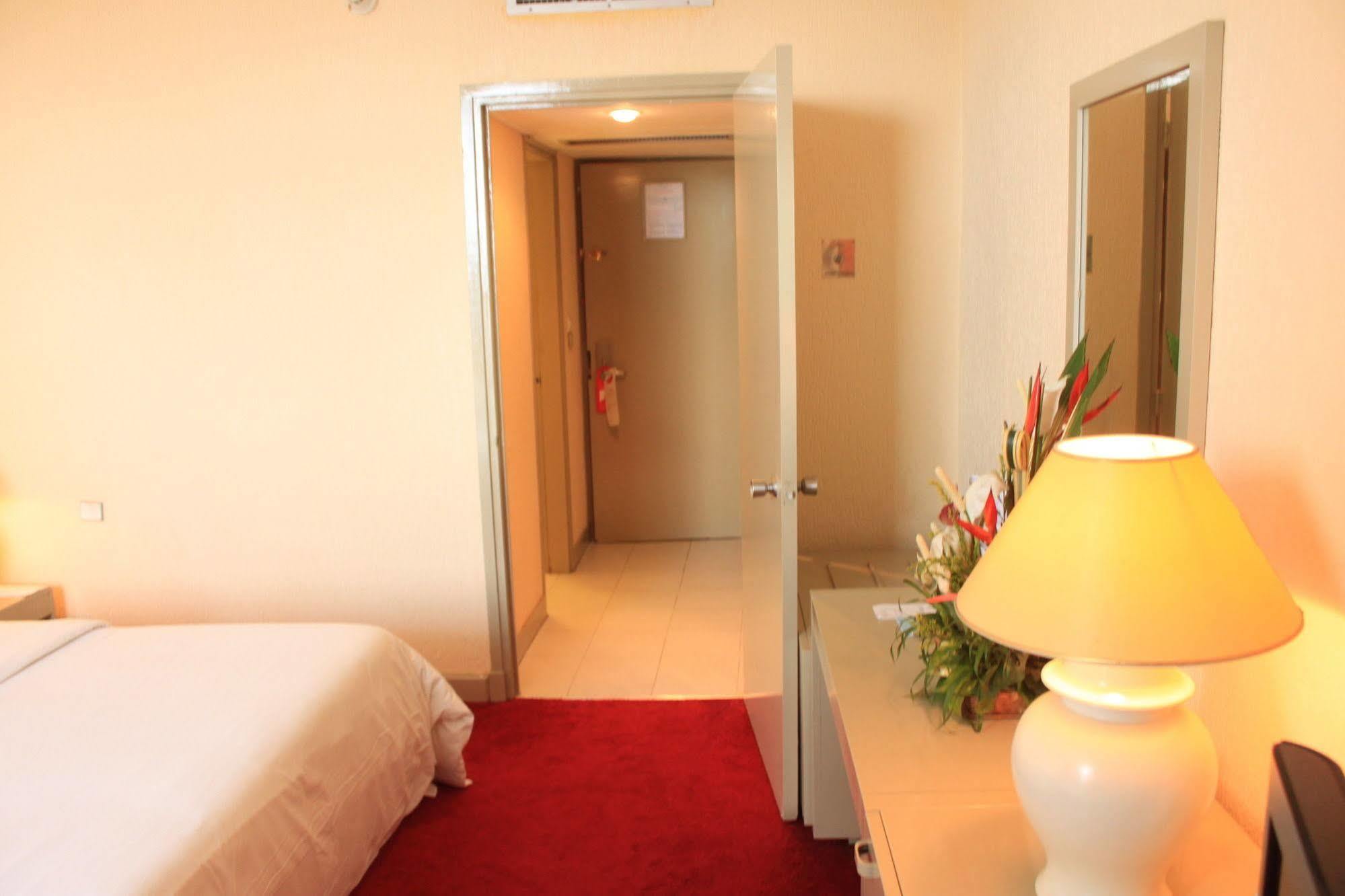 Yaoundé Hotel Mont Febe מראה חיצוני תמונה