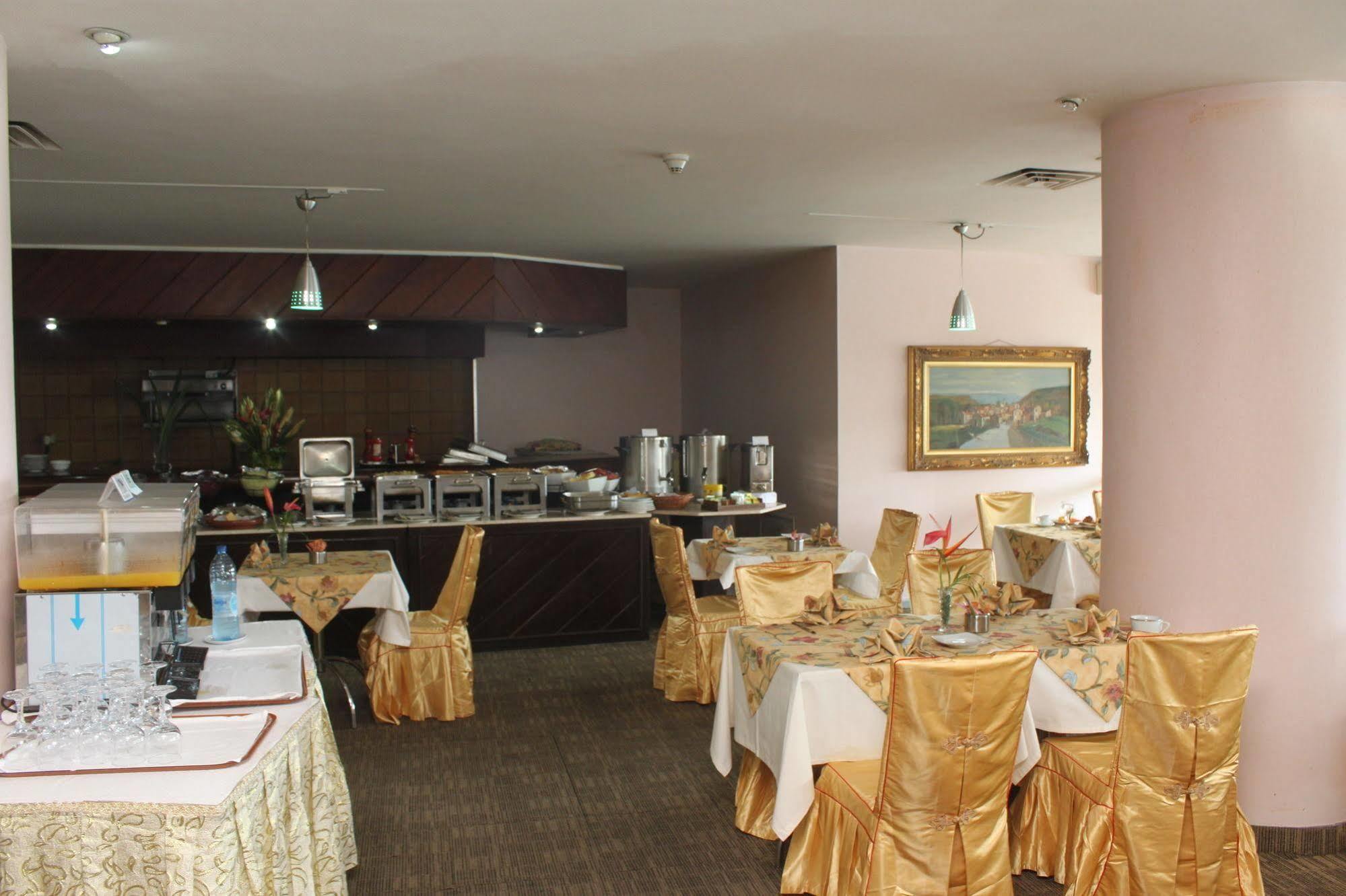 Yaoundé Hotel Mont Febe מראה חיצוני תמונה